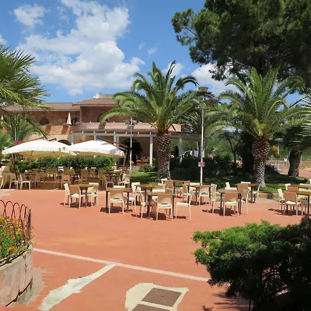 Lejlighed Le Ginestre-1 By Interhome