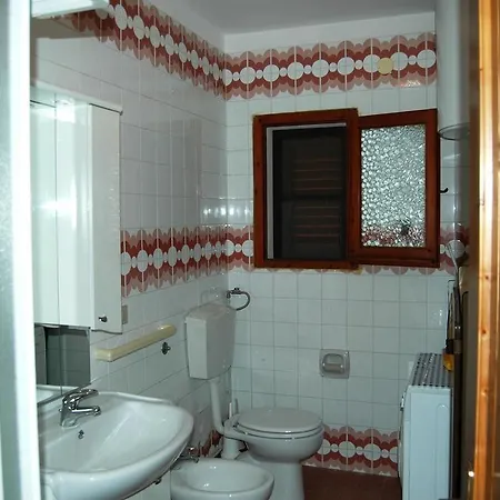 Le Ginestre-1 By Interhome Lejlighed